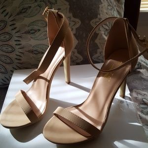 open toe stilleto sandal